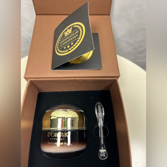 D’OR24K Prestige Endless Beauty Neck & Décolleté Cream - Picture 2 of 2